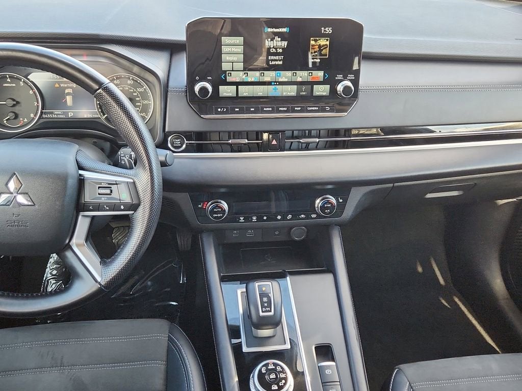 2024 Mitsubishi Outlander SE