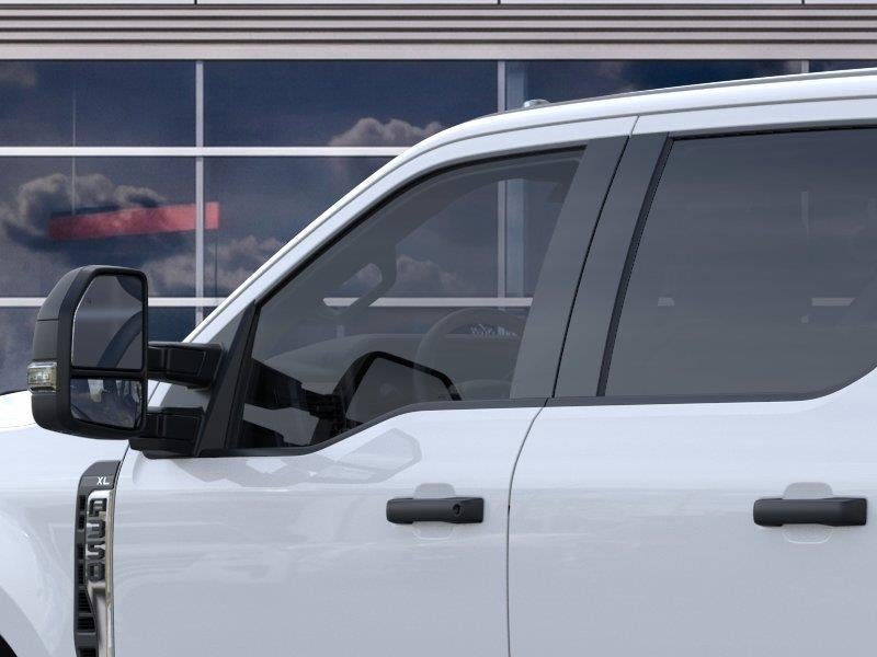 2026 Ford Super Duty F-350 Drw XL 4WD Crew Cab 179" WB 60" CA