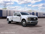 2027 Ford Super Duty F-350 DRW LARIAT