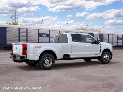 2027 Ford Super Duty F-350 DRW LARIAT