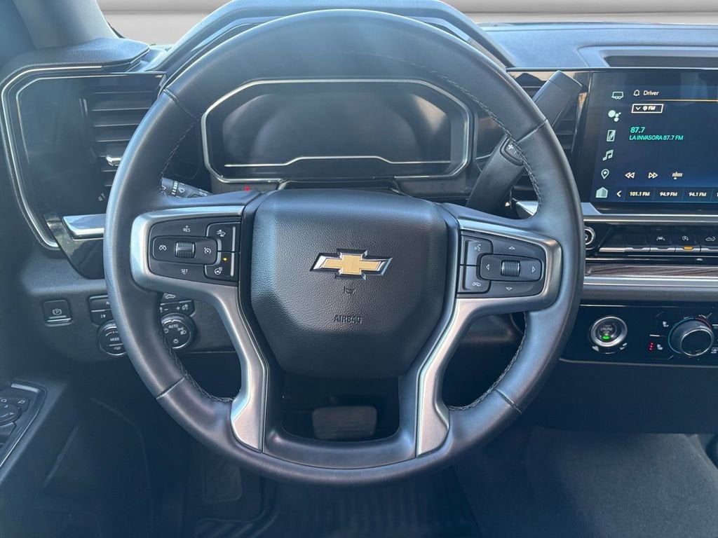 2023 Chevrolet Silverado 1500 LT (2FL)