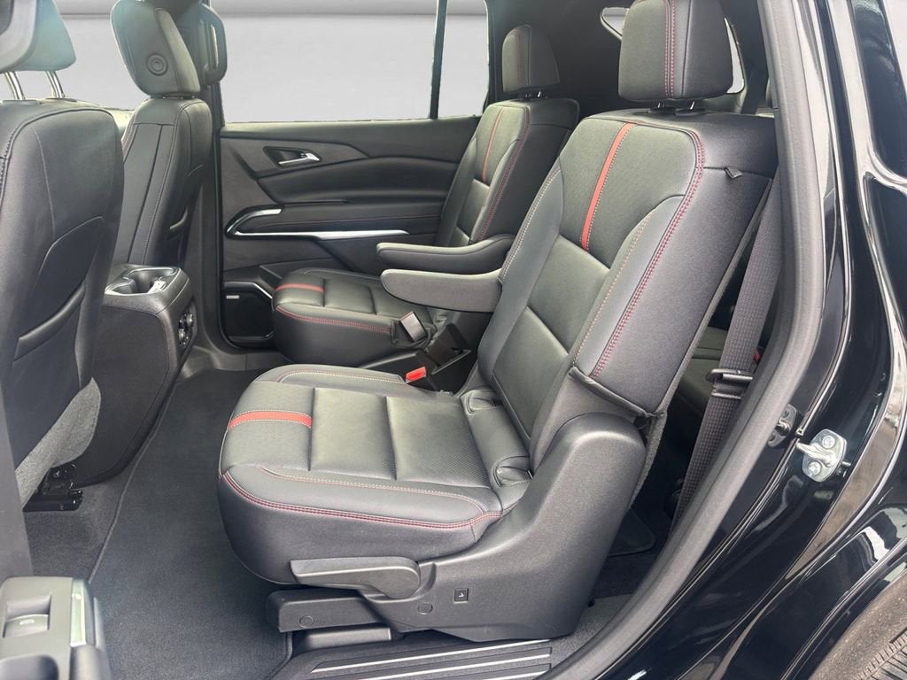 2025 Chevrolet Traverse RS