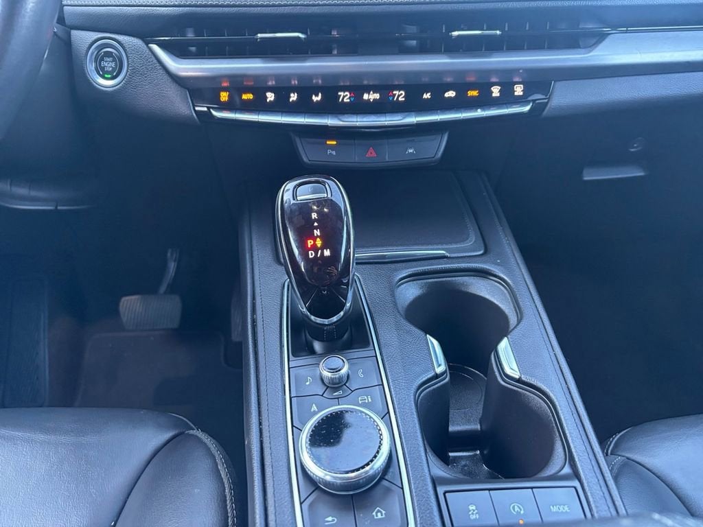 2024 Cadillac XT4 Premium Luxury
