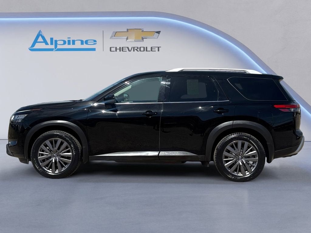 2024 Nissan Pathfinder SL