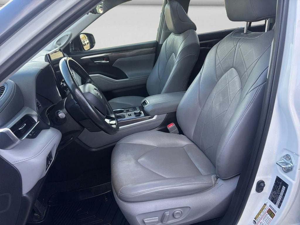 2021 Toyota Highlander Platinum