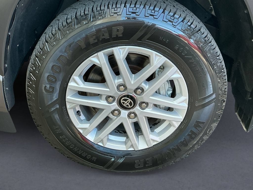 2025 Toyota Sequoia SR5