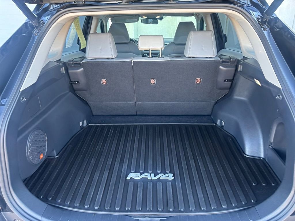 2023 Toyota RAV4 Hybrid XLE Premium